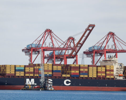Record exports help narrow US trade deficit in April