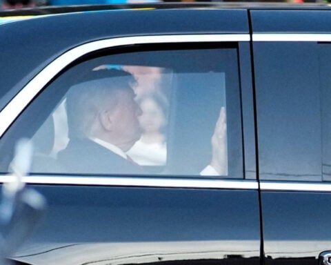 Trump greeted with boos at NBA Finals in Madison Square Garden