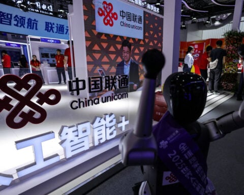 China Unicom warns planned US crackdown could disrupt global communications