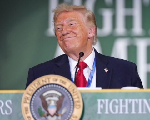 Trump administration warns more than 500 hospitals to provide more price information or face fines