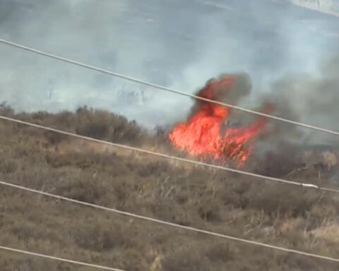 Sorrento Fire could've been 'completely different' if not for aerial attack, crews said