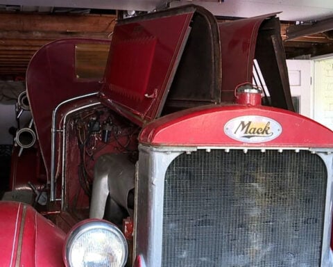 Family carries on father's mission to restore historic 1929 Mack fire truck