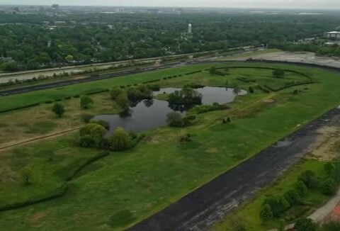 Illinois leaders, fans across Chicago area react after Bears advance Hammond, Indiana stadium plans