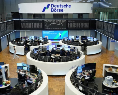European shares steady as investors cling to Mideast peace hopes