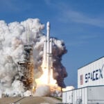 SpaceX wants regular investors to help its stock launch. Here's what to know before clicking 'buy'