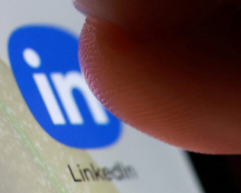 LinkedIn launches new effort in push to capture business advertisers