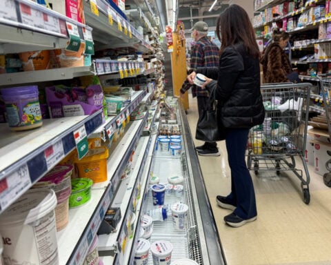 US consumer inflation breaks above 4% as Iran war raises energy prices