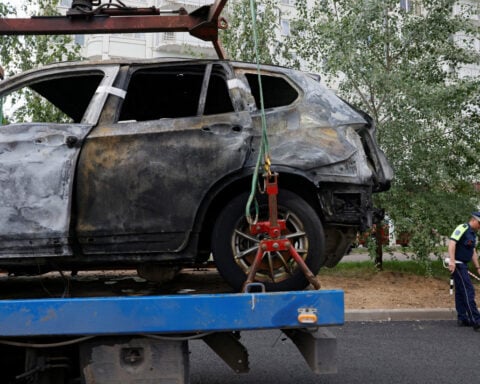 Russia probes two car bombs in Moscow