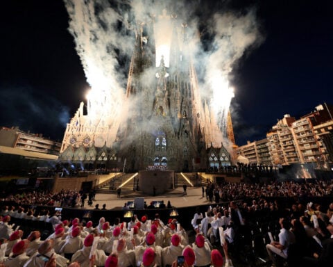 With Pope Leo's blessing, Barcelona's Sagrada Familia reaches new heights