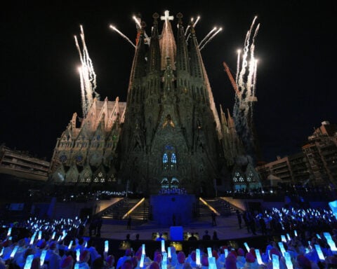 Pope honors Barcelona's Sagrada Familia as masterpiece of stone, color and light on Gaudí centenary