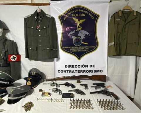 Nazi arsenal seized from Argentine vendor's home