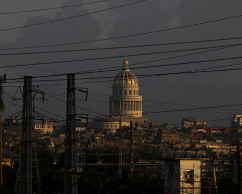 White House defends Cuba sanctions as UN warns of harm