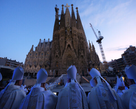 Pope honors Barcelona's Sagrada Familia as masterpiece of stone, color and light on Gaudí centenary