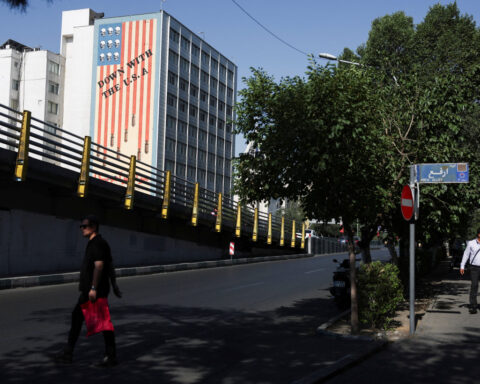 US, Iran haggle over frozen funds as they inch toward interim deal, sources say