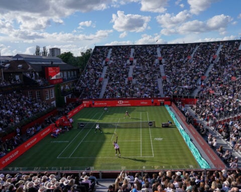 Serena Williams' comeback at the Queen's Club is over after injury to doubles partner