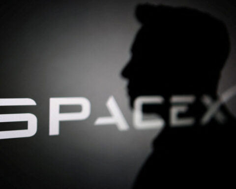 BlackRock seeks to buy at least $5 billion in SpaceX IPO shares, WSJ reports