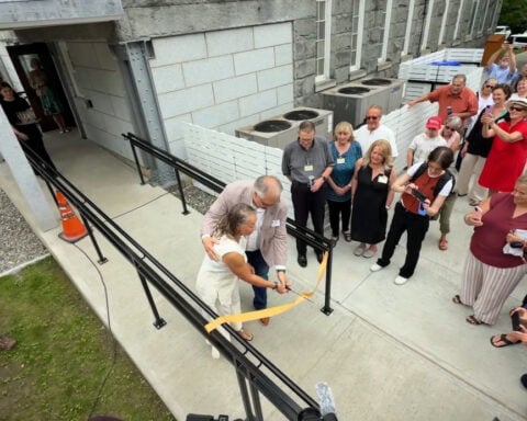 Vermont library holds ribbon cutting for new Canadian citizen entrance