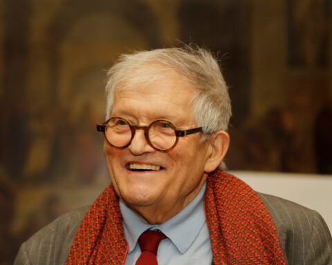Art icon David Hockney dies at age 88