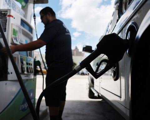 Consumer sentiment rises for the first time in three months