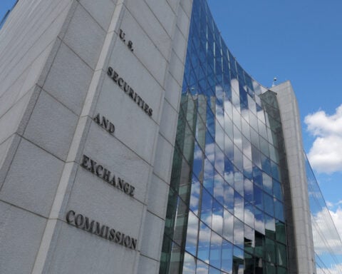 Former star US bond manager Kenneth Leech pleads guilty to obstructing 'cherry-picking' probe