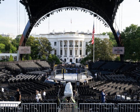 Judge rejects bid to stop UFC fight at White House