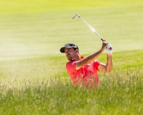 Ben James takes lead in Canada in his pro debut