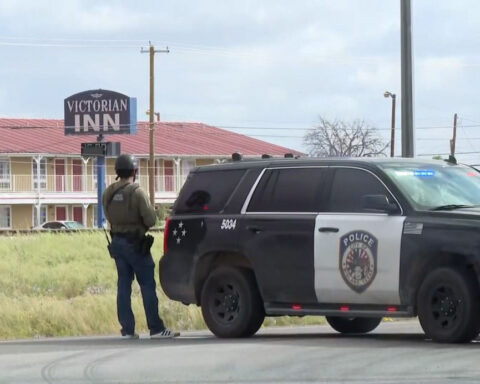 West Texas fugitive dead after killing 1 and injuring 10 in shooting following an over 30-hour manhunt