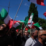Thousands march in Rome in rival anti- and pro-migration rallies