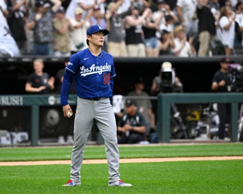 Dodgers' Yamamoto loses no-hit bid on Peters' leadoff homer for the White Sox in the 9th inning