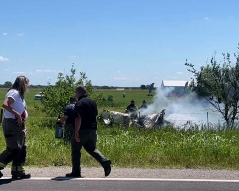 Video shows aftermath of deadly plane crash