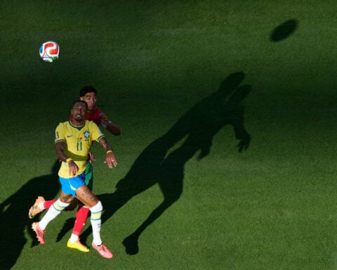 One Extraordinary Photo: Raphinha, Hakimi and their shadows