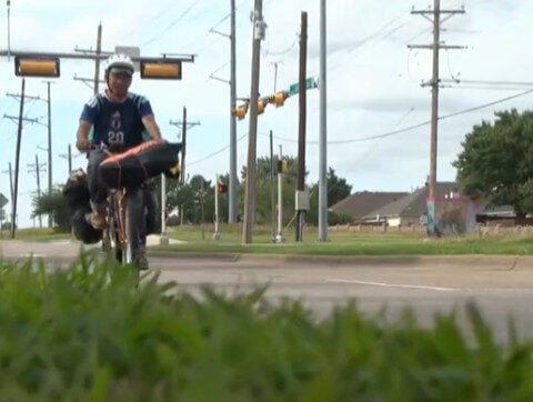 Western PA student bikes 1,200 miles to Texas for World Cup match﻿
