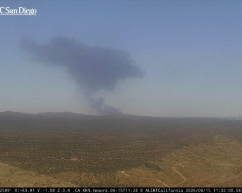 8 crew members killed in B-52 bomber crash at California’s Edwards Air Force Base