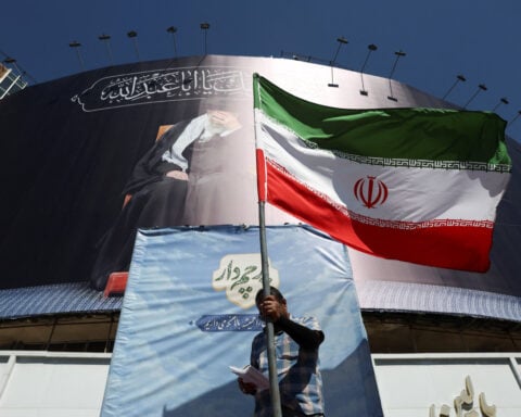 Trump’s Iran accord offers exit from war — and fresh political risks