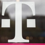 Senator Cruz urges regulator to impose conditions on T-Mobile spectrum sale