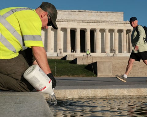 Reflecting Pool woes: Trump administration turns to hydrogen peroxide in latest bid to beat back algae