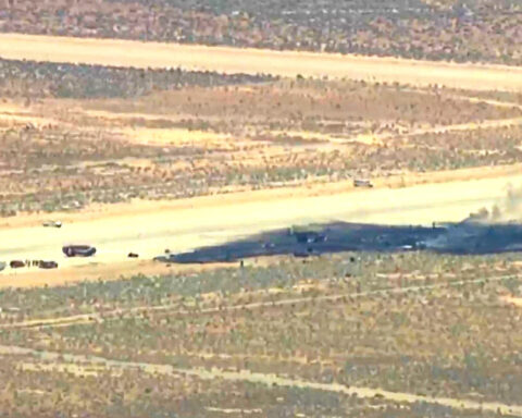 B-52 on test flight plunged at nearly a mile a minute before crashing, killing 8