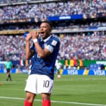 Kylian Mbappé sparks France with two goals in 3-1 win over Senegal at the World Cup