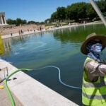 Trump administration uses hydrogen peroxide and tiny bubbles against algae in Reflecting Pool