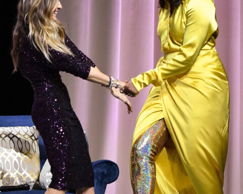 Look of the Week: Michelle Obama honors her late mother in a custom-made skirt