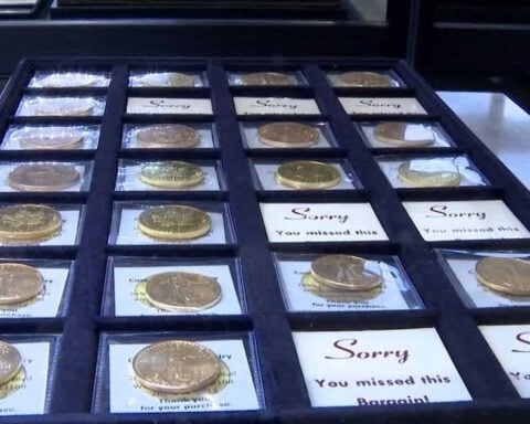 Jeweler prevents $47,000 scam targeting elderly woman