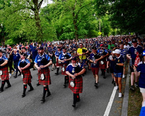 Soccer-Unquenchable Scottish thirst for World Cup beer pushes Boston bars to the limit