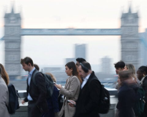 UK pay growth beats expectations before BoE decision