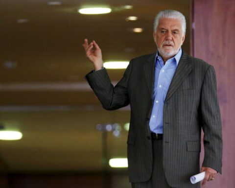 Brazil police target top Lula ally in widening Banco Master lender probe