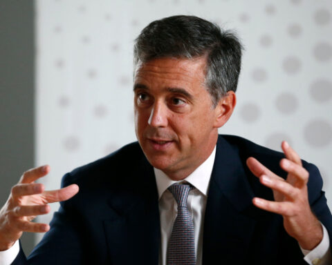 UniCredit turned to CEO Orcel's brother to broker Russia sale