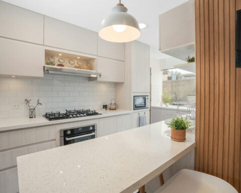 Quartz countertops are driving a public health crisis in the US – 2 occupational health experts explain the surge of lung transplants and lawsuits