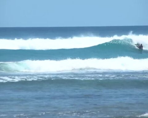 7 of 14 Oahu beaches tested this weekend failed water quality levels