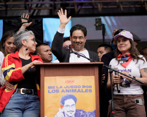 Colombia presidential vote centers on security, after armed groups expand
