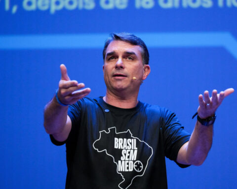Brazil's Flavio Bolsonaro pitches crime crackdown to boost presidential bid