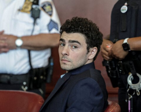 Mangione, accused CEO killer, withdraws mental health defense plans for now 